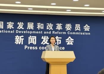 国家发改委：将适时加力实施宏观政策 支持各类企业深度参与「人工智能+」行动