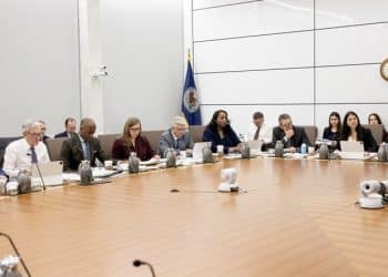 时隔九个月 重启降息！美联储今晚会降息多少：25还是50基点？