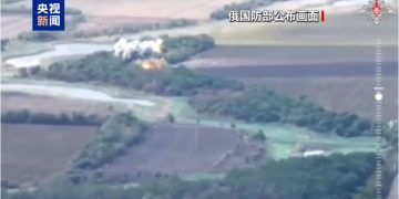 俄军通报：击落乌数百架无人机，控制一居民点！俄白联合军演继续，俄战机载弹飞行