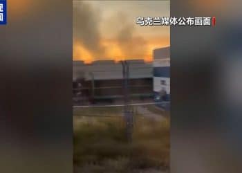 多人伤亡、火车脱轨，乌军方：对俄铁路发起特别作战行动！俄大型炼油厂被袭击，俄军：击落361架无人机