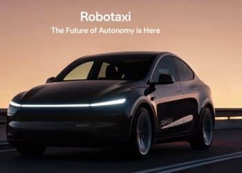 芯片主业承压！英伟达入局Robotaxi？业内人士：或打造「开放版FSD」吸引车企合作