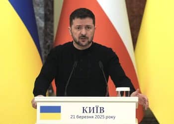 再谈和普京会晤，泽连斯基：在任何地点都行，莫斯科除外！俄方：最佳谈判地是这座城市