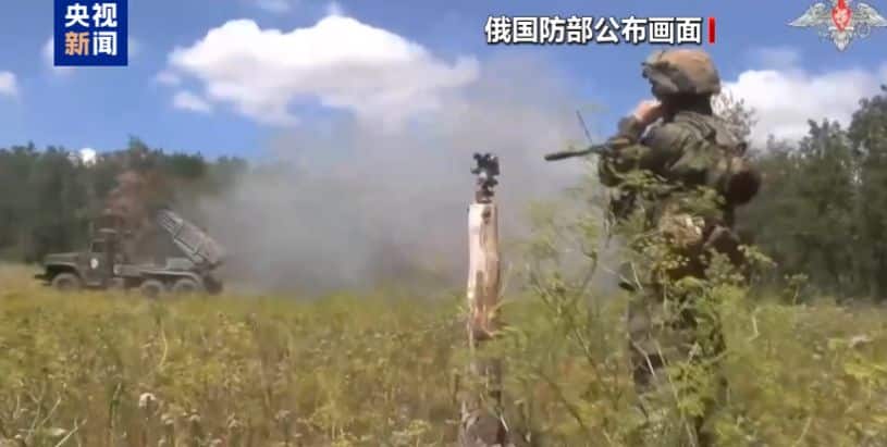 俄称打击150个地区乌军指挥所，击落260架无人机！乌称在克里米亚袭击俄空军基地！外媒：民调显示大多数乌克兰人支持停火