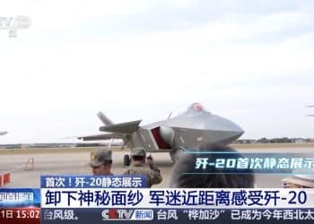 震撼！歼-20，空军航空开放活动首次静态地面展示！有何重要意义？歼-20和歼-20S有什么区别？