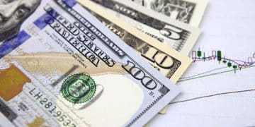 91万就业岗位「蒸发」，美联储下周「豪赌」50基点降息？历史记录敲响衰退警钟