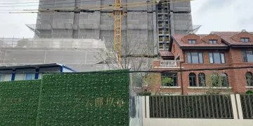 「10万+」新房称霸上海楼市，二手房中介称「大跌不太会，但涨回去更难」