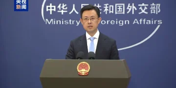 两架美军机30分钟内相继在南海坠毁,中方回应