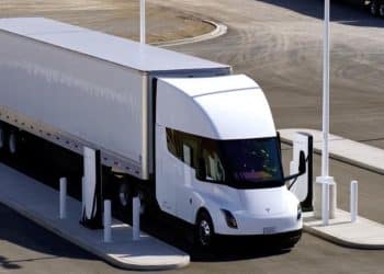 特斯拉电动卡车工厂已基本建成 计划明年开始大量生产