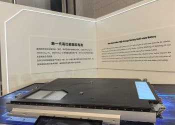 固态电池量产竞速：东风、奇瑞突破千公里续航，成本仍是拦路虎