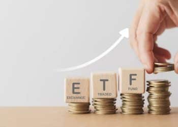 行业、主题ETF合计规模破万亿元！涨的抢筹，跌的「越跌越买」，这只冷门ETF规模年内增近300%