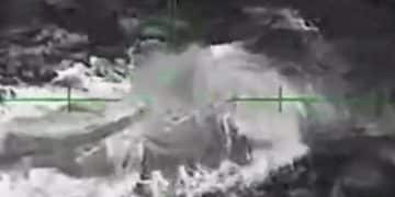 特朗普：美军摧毁一艘「载有毒品」的大型潜艇，两人被打死