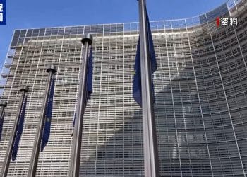 突发！法军拦截调查一艘疑似关联俄罗斯的油轮，称该船涉嫌「严重违法」，马克龙确认，克宫回应......