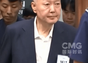 尹锡悦夫妇在牢房里过中秋：尹锡悦有排骨吃，金建希能喝牛肉汤，几乎顿顿都有泡菜