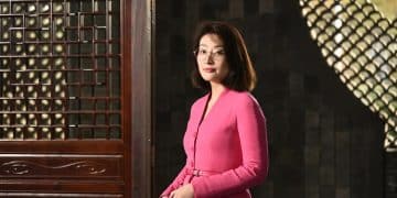 宗馥莉辞职原因曝光：将独立经营「娃小宗」！辞职当天旗下公司宣布将使用「娃小宗」，她仍是娃哈哈第二大股东