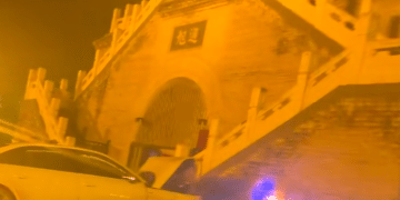 西安「户县钟楼」楼梯被撞，系省级文物保护单位，肇事车辆已被查扣，司机恐承担赔偿责任