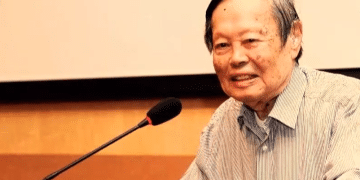 杨振宁的一句话，影响他近20年！「翻烂」《曙光集》，青年学者王志伟讲述：杨先生教会我的那些事