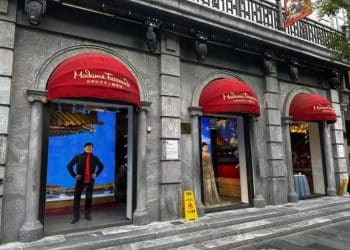 门票5折仍无人问津？杜莎夫人蜡像馆接连闭馆，母公司去年巨亏47亿元！蜡像成本150万元/个，有粉丝高价求购，公司：不卖