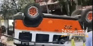 标注212的越野车爬坡过程中发生翻车，车辆A柱严重变形，北汽集团紧急声明：与我们无关！