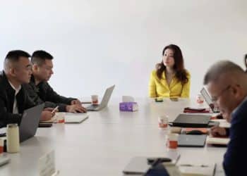 关键时刻 宗馥莉罕见公开露面！多人确认：她没有继续任职于娃哈哈