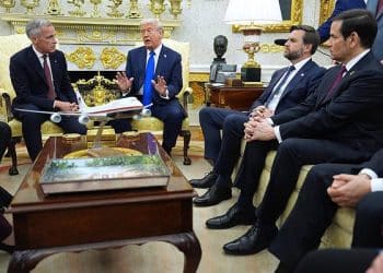 美加领导人在白宫举行会谈 讨论关税等议题