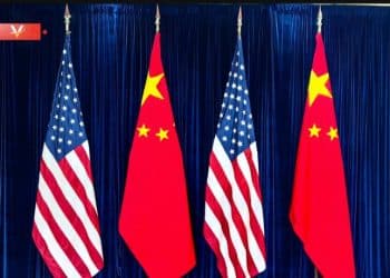 习近平同美国总统特朗普会晤开始