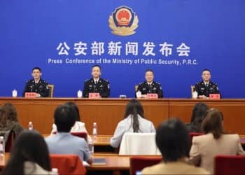 国产新车上牌，可以不去车管所了，「线上半小时内办结」！纯进口小客车暂时不支持