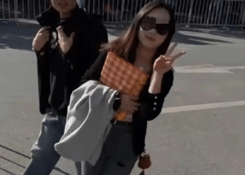 于晓鹏（男，2000年生）、范琴（女，1997年生），在马来西亚失联！酒店：3天前两人穿泳衣出门，再没回来！当地警方已介入