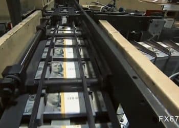 美元四连阳直逼100关口，黄金冲上4000美元，负相关资产为何同步疯涨？