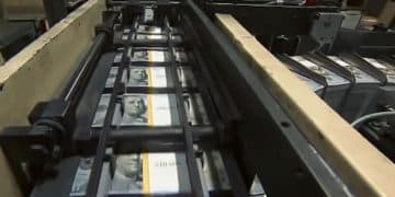 美元四连阳直逼100关口，黄金冲上4000美元，负相关资产为何同步疯涨？