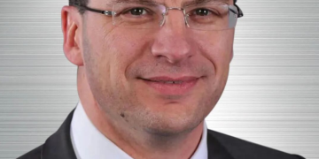 Stellantis高管大调整!奥立维任中国及亚太区负责人,将携手东风加快新能源转型