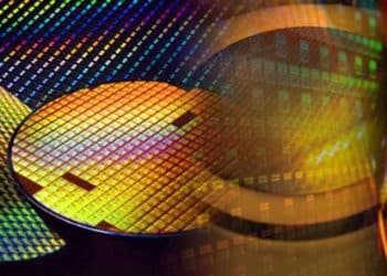 马斯克称特斯拉AI5芯片量产可能在2027年 明年会有样品