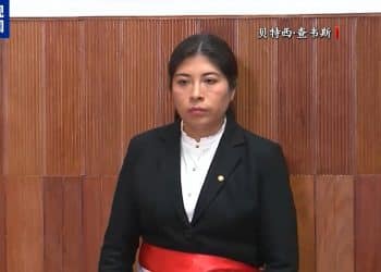 这国法院裁决：对前总理判处五个月预防性羁押，并下令在全国及国际范围内发布搜捕令！什么情况？