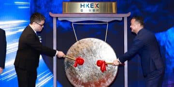 小马智行双重上市鸣锣，Robotaxi驶入「运营为王」2.0时代