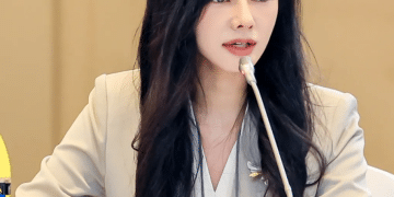 霸王茶姬迎来「老板娘」：出生于1993年，执掌一家光伏上市公司，两家市值之和603亿元