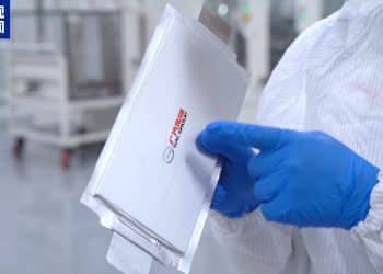 让电车跑得更远更安全 国内首条大容量全固态电池产线建成