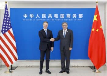 商务部部长王文涛会见美国驻华大使庞德伟