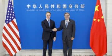 商务部部长王文涛会见美国驻华大使庞德伟