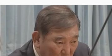 石破茂再批高市错误言论：不能过一时嘴瘾！王毅：日本现职领导人越了不应碰的红线