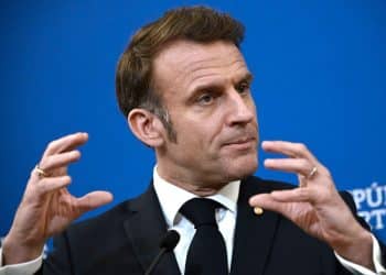 马克龙：对侦破卢浮宫盗窃案充满信心，将彻底重塑安保！卢浮宫馆长称在劫案中受损的皇冠将修复重展