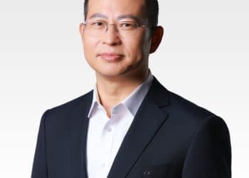 广汽集团：冯兴亚不再兼任总经理 ，閤先庆接任