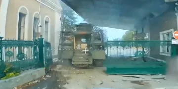 红军城争夺白热化，泽连斯基：战斗激烈，后勤补给艰难！俄称「乌军被围困，人员已开始投降」，乌方否认