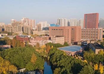 再次拿下第一，这座万亿城市有多猛