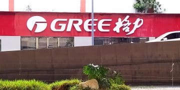 70余人的股东会开成「朋友会」！董明珠在交流环节才拿起话筒，谈到分红称股东希望「马儿跑」，也请让「马儿有草吃」