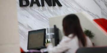 又一家银行官宣：停售5年定期存款！此前已有多家中小银行出手，专家解读......