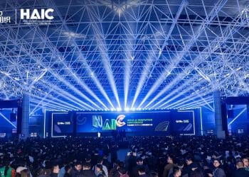 暴力计算触及极限，算力进入系统工程时代  业内：基于生态的开放架构有望成为最优解