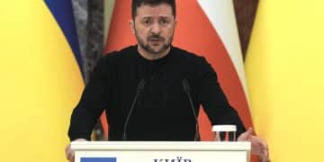 普京再谈乌克兰总统选举，泽连斯基回应！俄总统助理：俄美乌三方会谈尚未提上日程