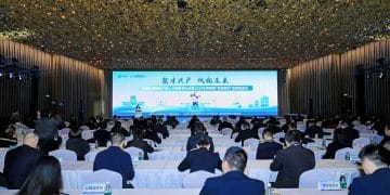 发布「产业人才政策八条」，成都东部新区加快构建产才融合新生态