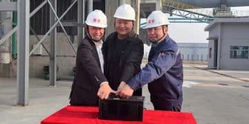 江西强宇新能源碳酸锂1#生产线举行点火仪式