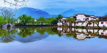 城市24小时 | 两个中部大省，携手冲刺「万亿级」