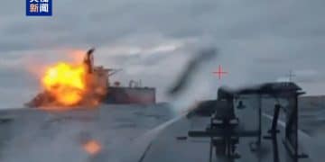 乌击沉一艘俄「影子舰队」油轮！美英法德四国领导人通话，事关乌克兰！乌美就重建与和平议题举行工作组首次会谈